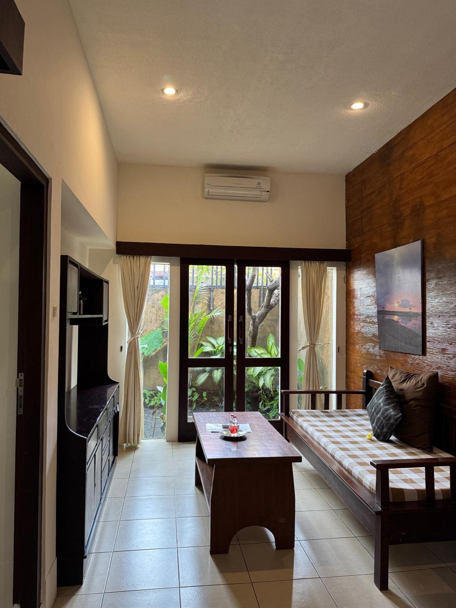 Praschita Bali Hotel Sanur  Exterior photo